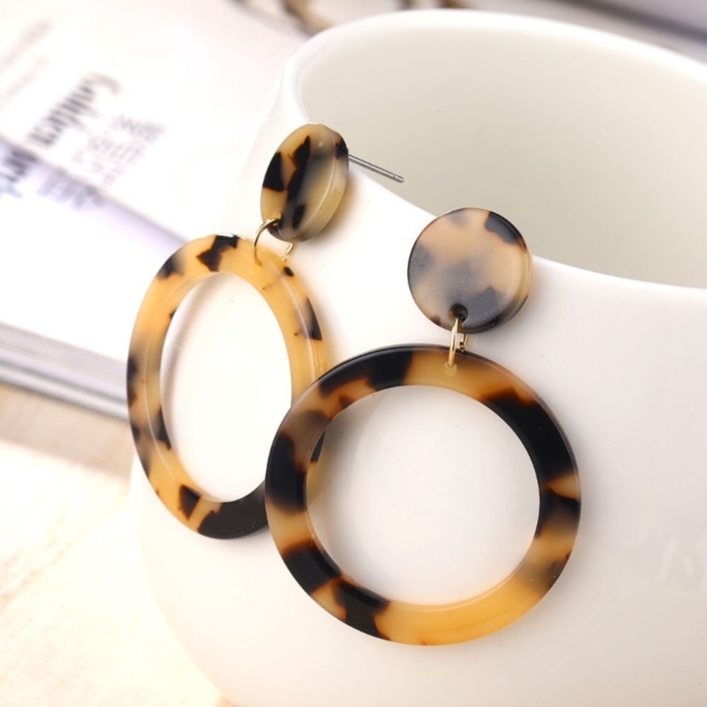 Tortoise Shell Resin Drop Hoop Earrings